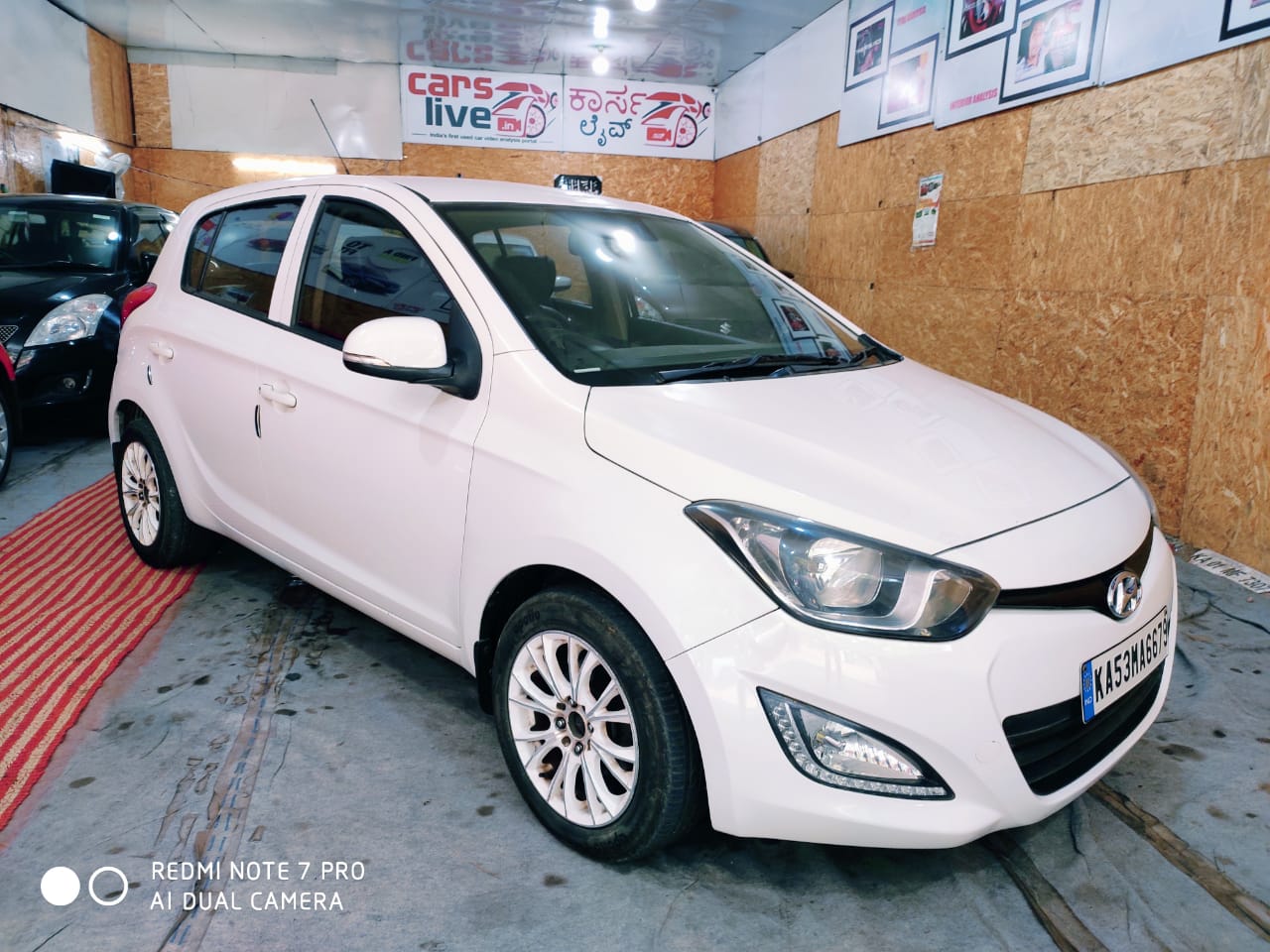 2013 Hyundai i20 Facelift Unveiled  Details and Pictures